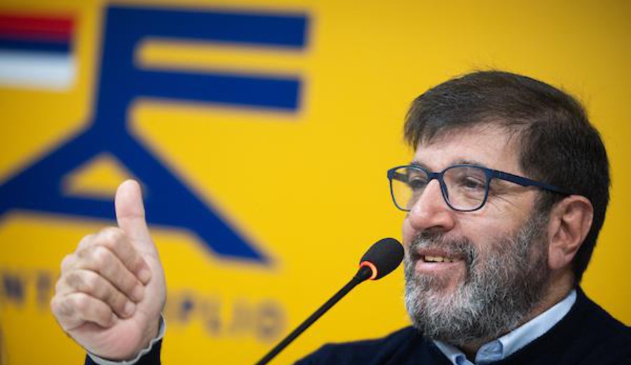 imagen de El FA cierra filas detrás de Pereira para un segundo mandato como presidente