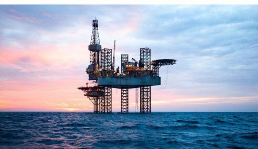 imagen de Bordaberry propone blindar por 5 años la eventual renta petrolera, inspirado en Noruega