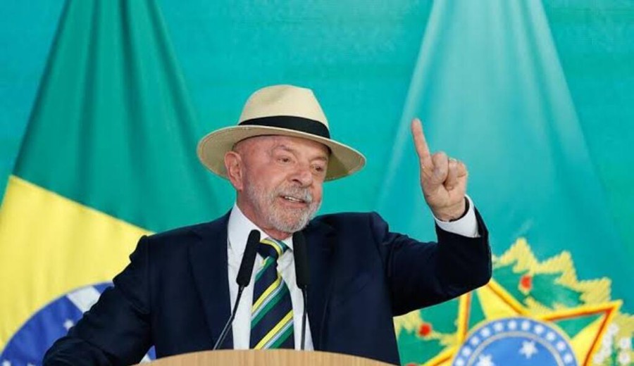 imagen de Lula acusa a Flávio Bolsonaro de someterse a Estados Unidos