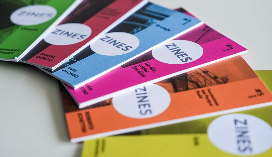 imagen de Se presenta “ZINES”, colección de fanzines de adhocFOTOS