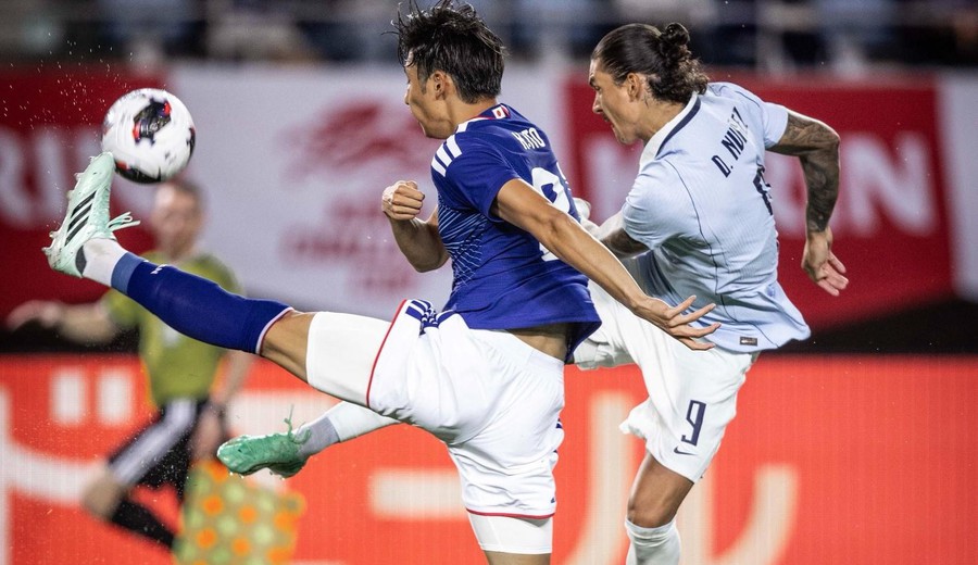 imagen de Debut de Forlán en la Selección con derrota 3-1 frente a Japón