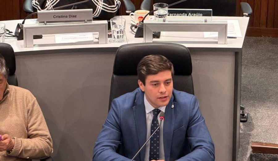 imagen de Denuncian ante la Jutep a edil blanco Gómez por contratar a asesor condenado