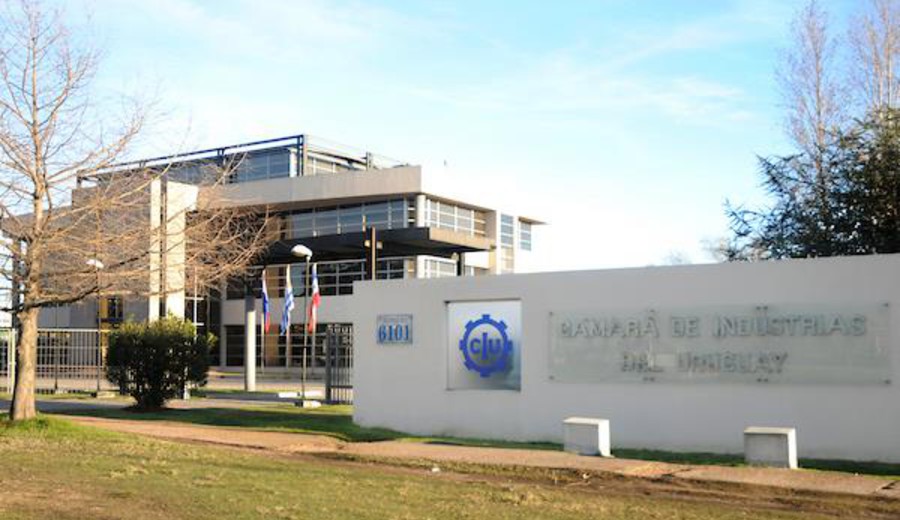imagen de Industriales alertan por más cierres y apuntan contra la ley de Competitividad