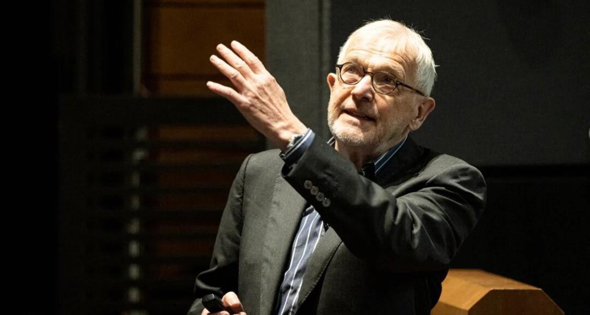 imagen de Nobel de Física para Francis Halzen: hielo en el Polo Sur revela la existencia de aceleradores de partículas cósmicas.