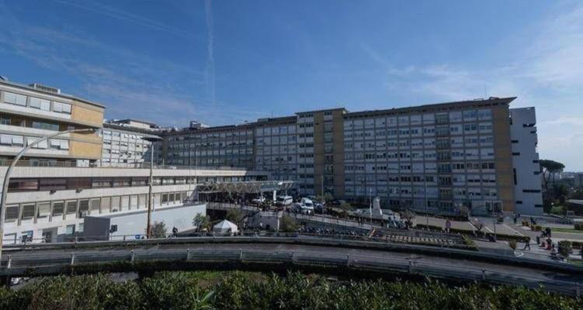 imagen de Cáncer de páncreas: primer procedimiento mundial con biopegamento radiactivo en el hospital Gemelli de Roma