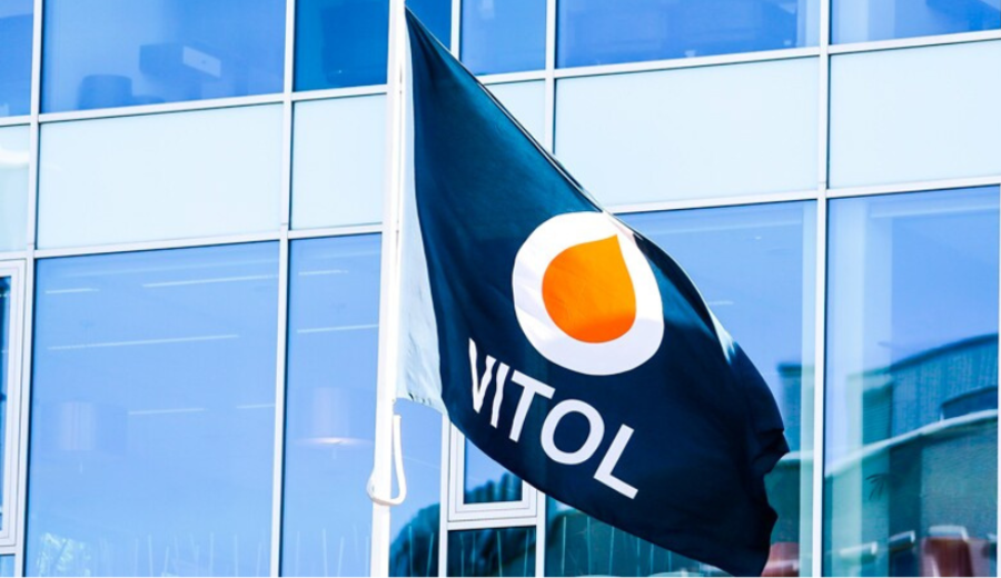imagen de Vitol advierte sobre el agotamiento de inventarios de petróleo, mientras la AIE afirma que mantiene reservas