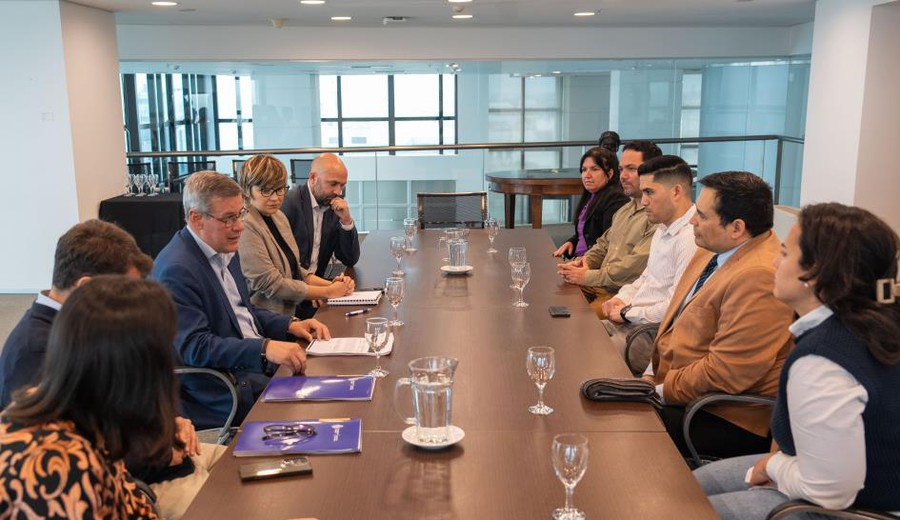 imagen de Uruguayos, pero no nacionales: Gobierno busca terminar con la contradicción