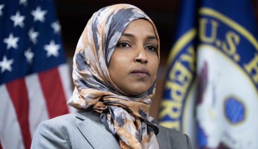 imagen de EEUU: Ilhan Omar denuncia persecución política de Trump tras el allanamiento de su casa