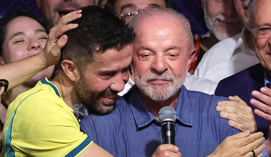 imagen de André Janones y el «Ejército de Lula»: cómo WhatsApp organizó una movilización de millones