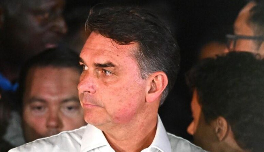 imagen de Flávio Bolsonaro huye a EEUU: Trump listo para darle asilo