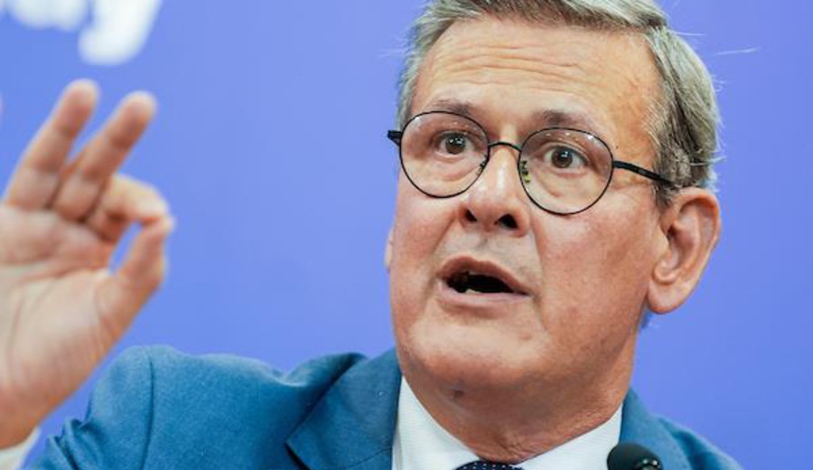 imagen de Jorge Díaz quiere "ganarle" a Lacalle Pou y reclama renovar el liderazgo del FA